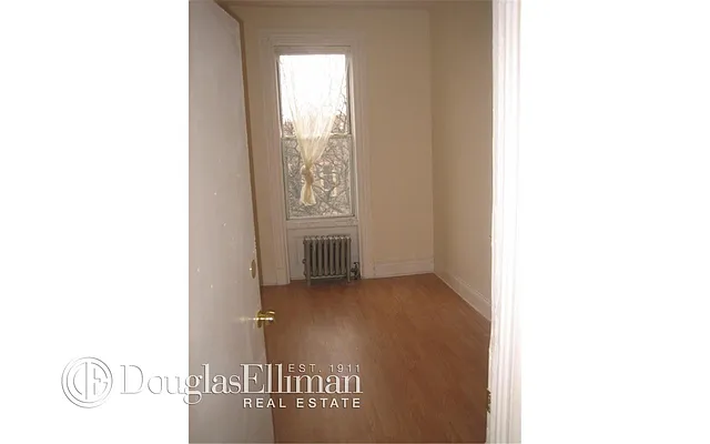 Rented by Douglas Elliman | media 19