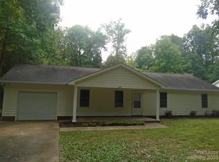 2025 Hart Rd, Charlotte, NC 28214