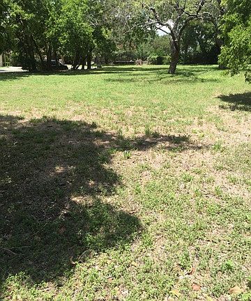 3rd image of 830 Ebony Dr