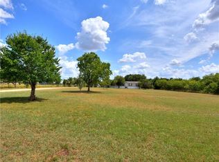 5033 Barth Rd, Lockhart, TX 78644