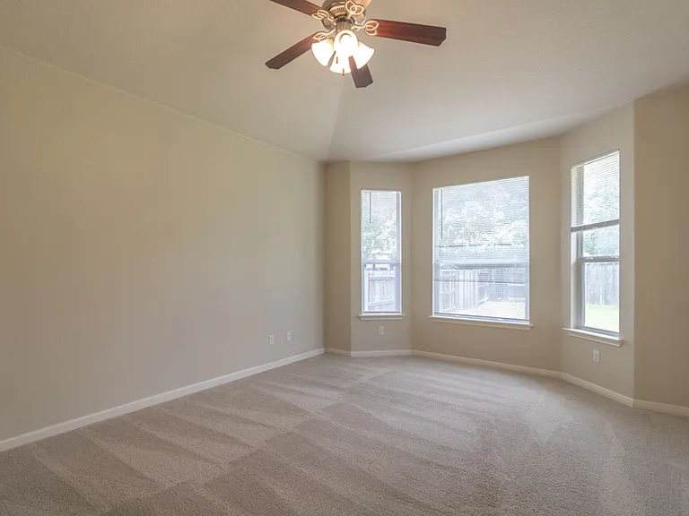 18601 Derby Hill Ln — Photo 15