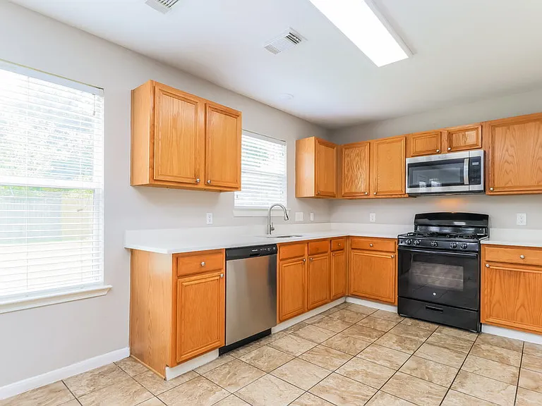 18419 Atascocita Meadows Dr — Photo 7