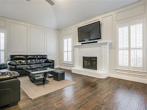 4th image of 606 Hearthstone Ct