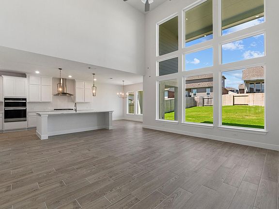 3rd image of 129 Meadow Beauty Ln