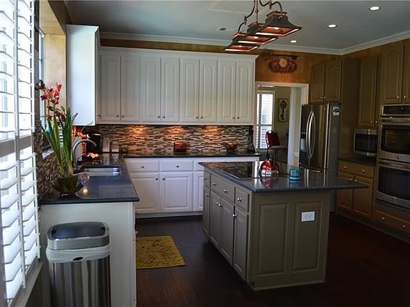 5th image of 412 Westlake Ct