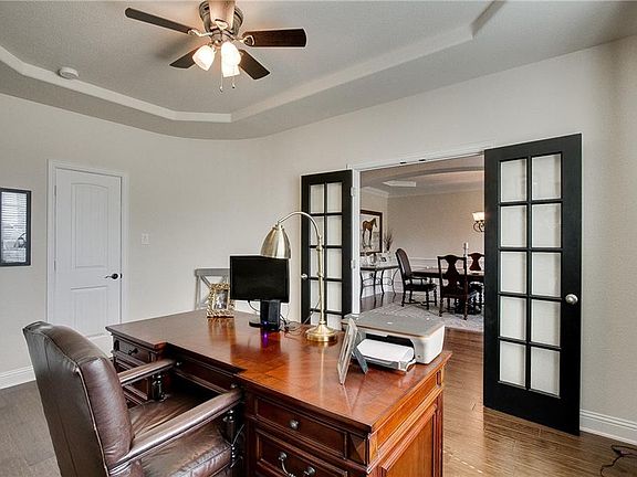5th image of 715 McFarlin Pl