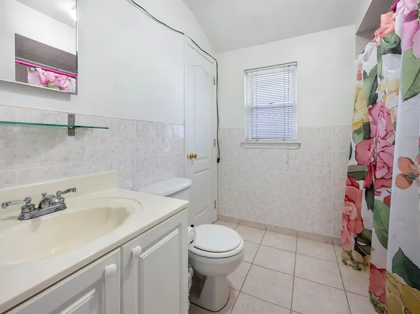 21 Leewood Loop image 12 of 19