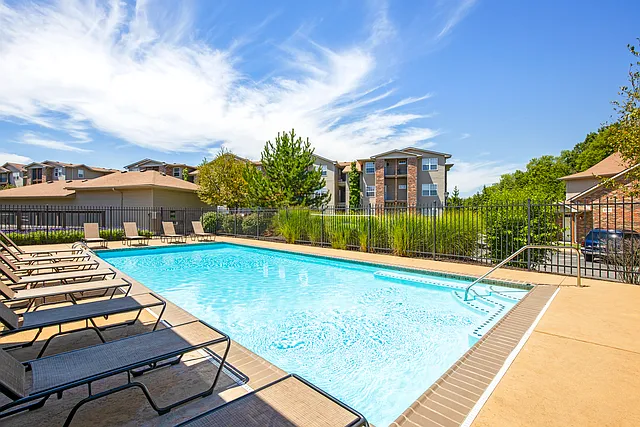 Overlook at Valley Ridge Apartments — Photo 10