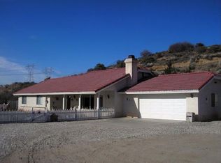 6961 Oak Hill Rd, Oak Hills, CA 92344