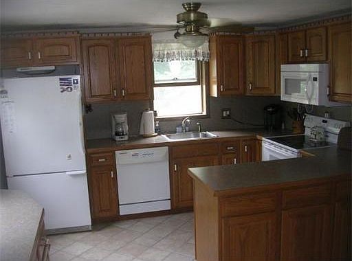 4th image of 25 Oaken Bucket Ln