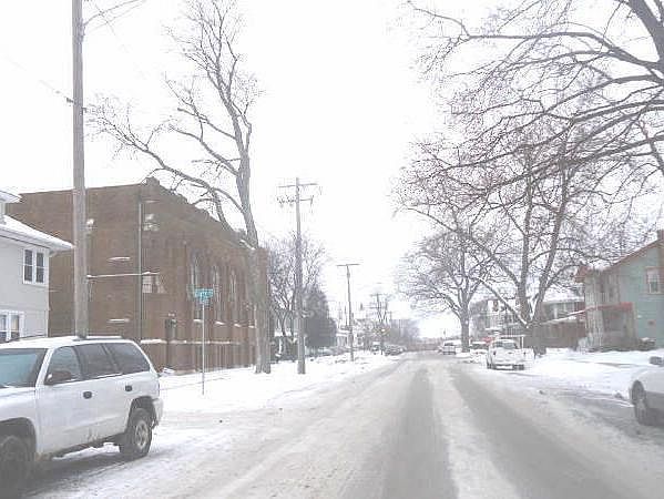 2nd image of 419 Clark St