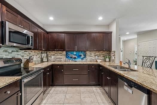 4th image of 994 Celtic Cir