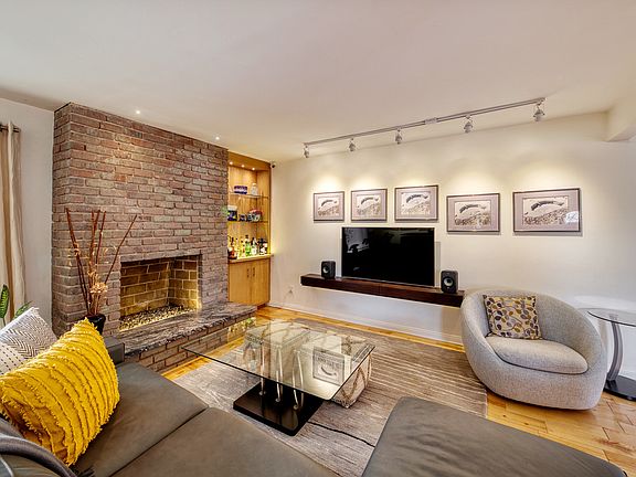 4th image of 1533 Princeton St APT 1
