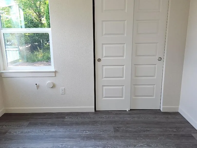 1881 Cedar St — Photo 11