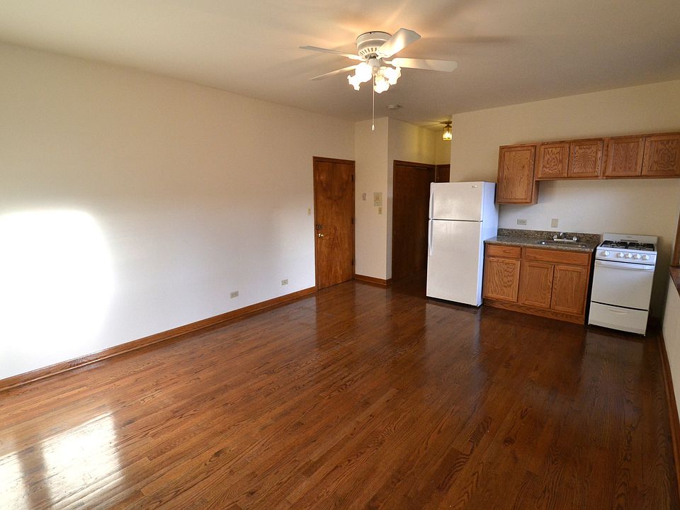 1st image of 4804 N Kedzie Ave APT 112