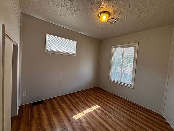 5th image of 1246 N Main St
