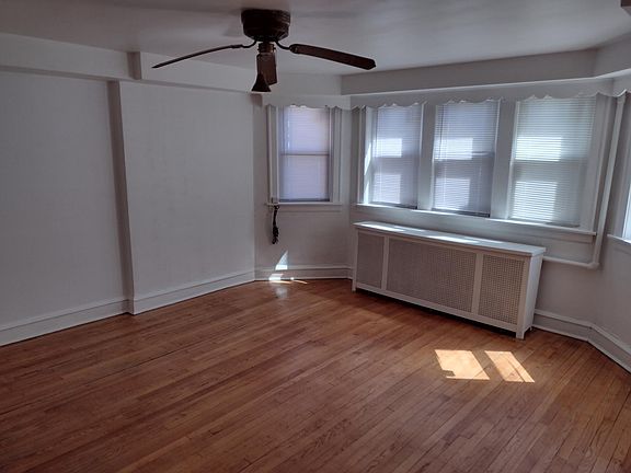 2nd image of 1830 Gunderson Ave #G