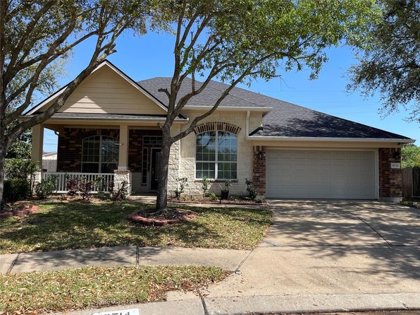 10714 Barker Lake Ct