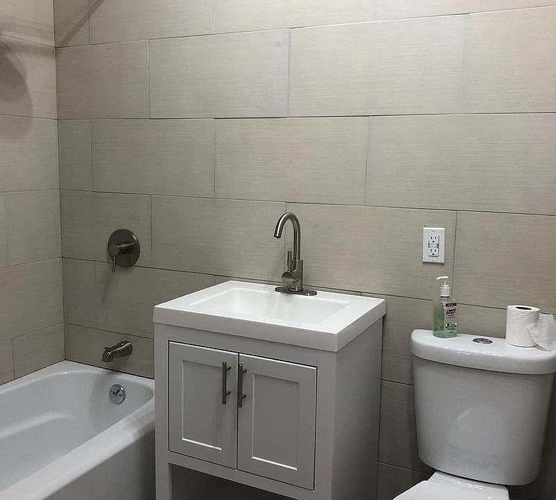 2nd image of 1690 Topping Ave #4