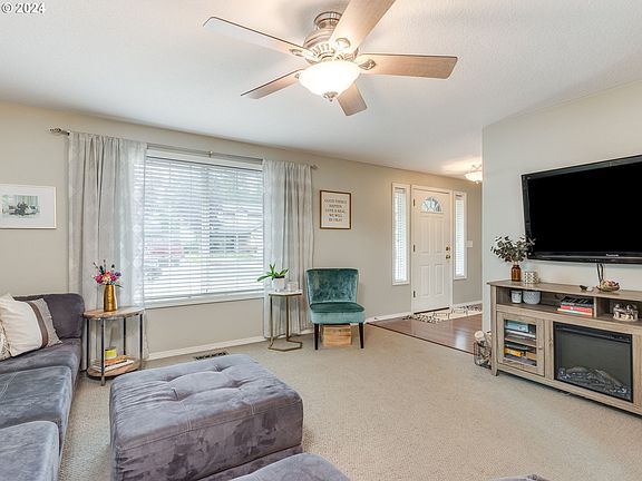 3rd image of 3705 NE 84th St