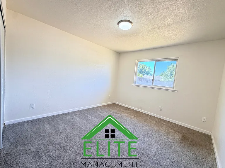 8709 Sangria Ct — Photo 9