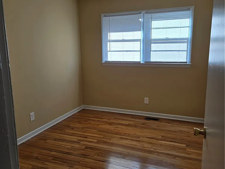 704 Dwain Dr — Photo 13