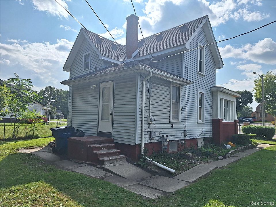 38 Northbound Gratiot Ave, photo 4
