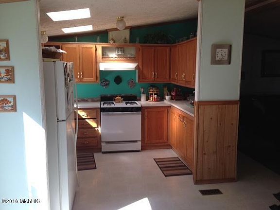 4th image of 9355 180th Ave