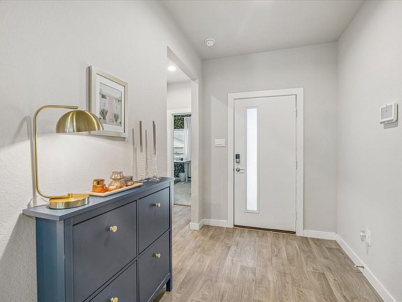 3rd image of 14249 Wonder Lake Ln