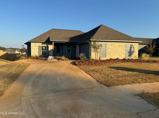 142 Bronson Bnd, Flowood, MS 39232