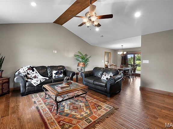 4th image of 175 Cedar Creek Ln