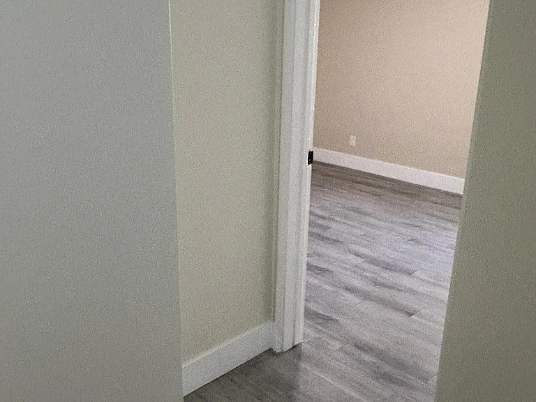 726 E 3rd Ave — Photo 20