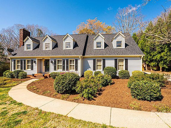 2nd image of 3021 8th Street Ct NE