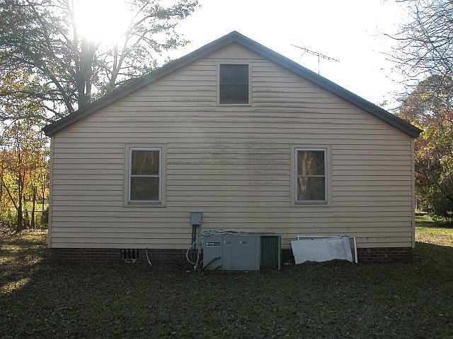 2nd image of 633 Boulevard Rd