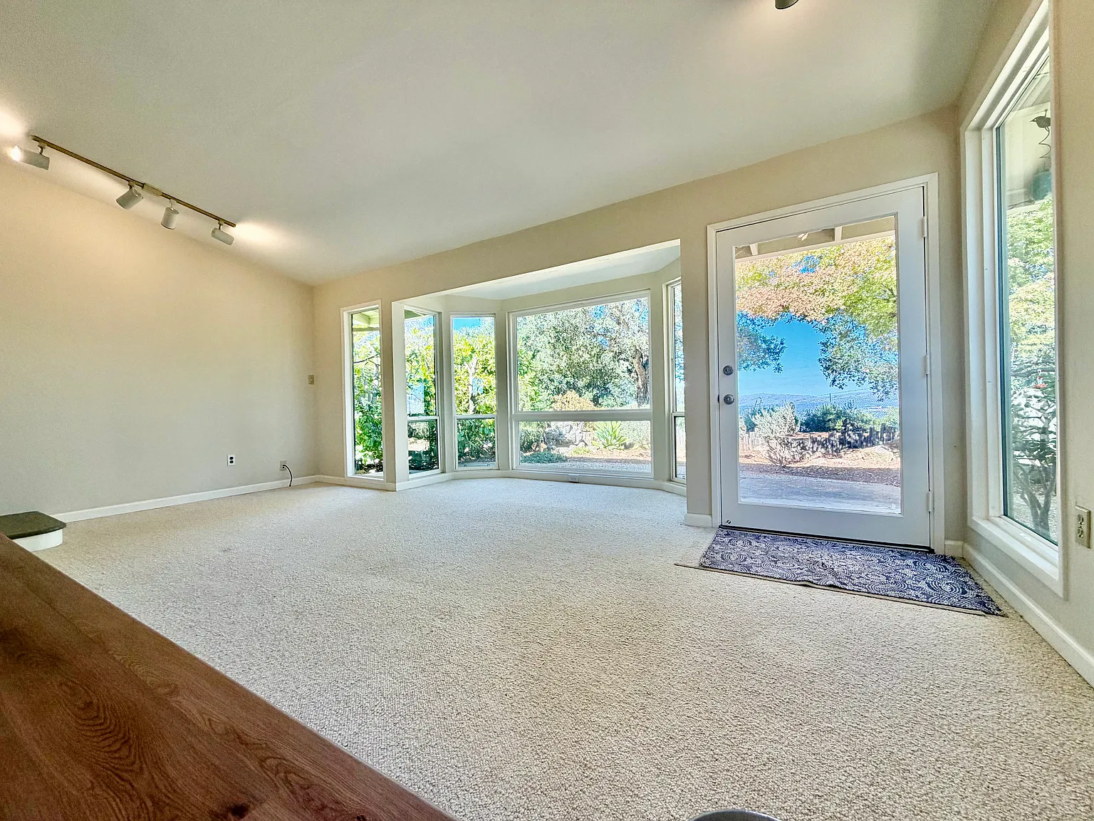 Graystone Ln, San Jose — Photo 4