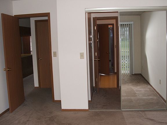 5th image of 6039 Shadow Lake Cir APT A