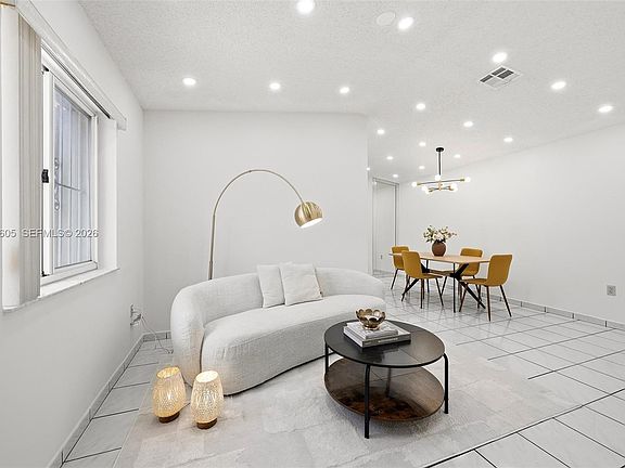 4th image of 3171 W 78th St