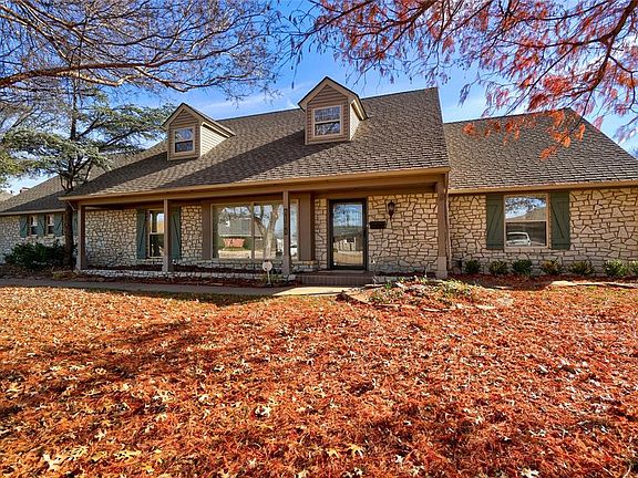 2nd image of 8108 Lakehurst Dr