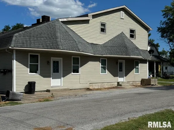 300 S 20th St APT 6, Herrin, IL 62948
