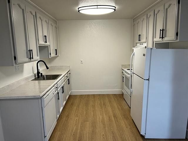 2nd image of 2820 Grove Way #2820