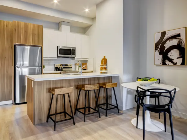 1905 45th St SW, Calgary, AB