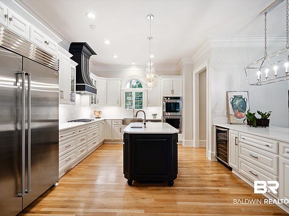 2nd image of 62 Clarise Cir