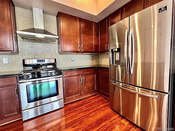 4th image of 1488 Madison St Unit 203