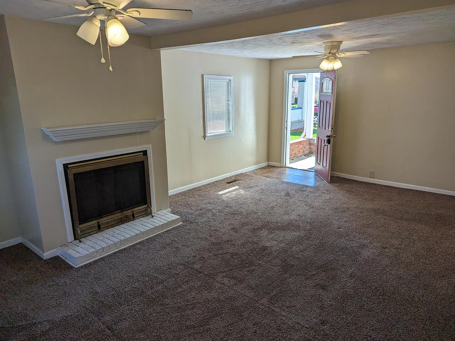 4 bed, 1484 sqft, $1,699 — Photo 4