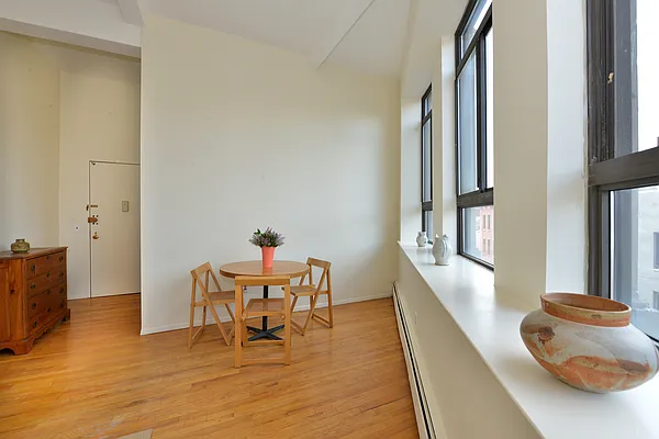 Sold by Yael Dunsky Real Estate | media 13