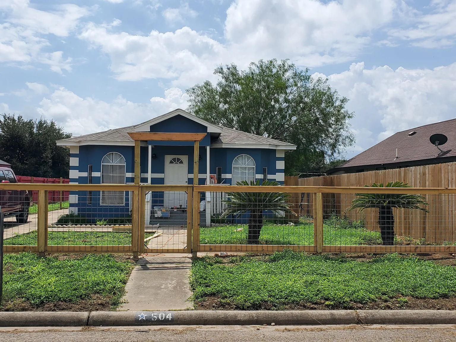 2 bed, 956 sqft, $1,000 — Photo 1
