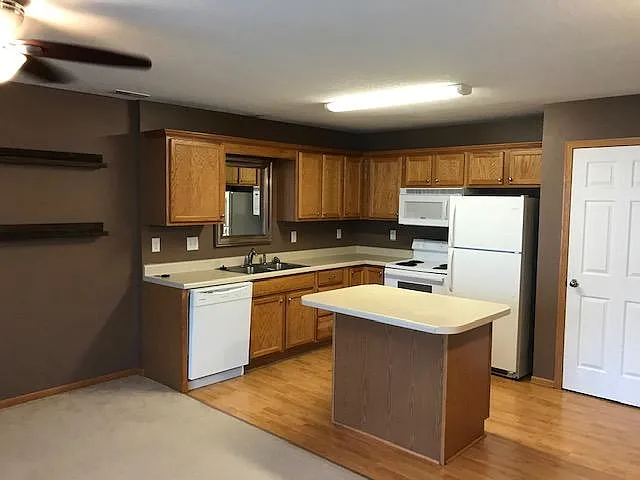 1209 SE Village View Ln #1209 — Photo 3