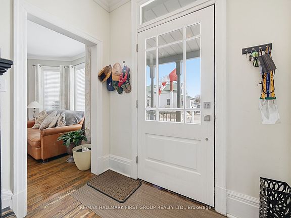 3rd image of 299 Spring St