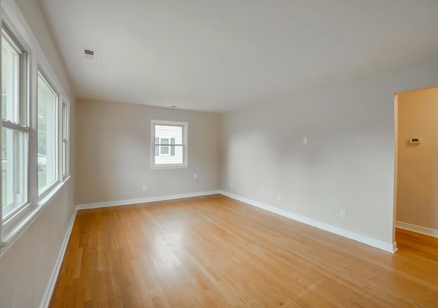 1900 Mimosa Street — Photo 4