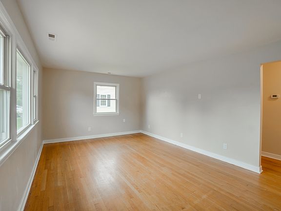 5th image of 1900 Mimosa St #A